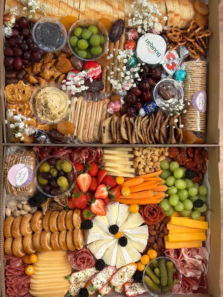 charcuterie 19X14 boxes (2)